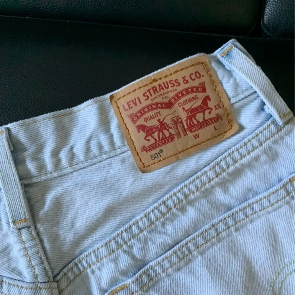 LEVIS 501 DENIM SHORTS